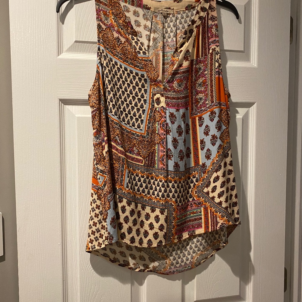 Sleeveless blouse